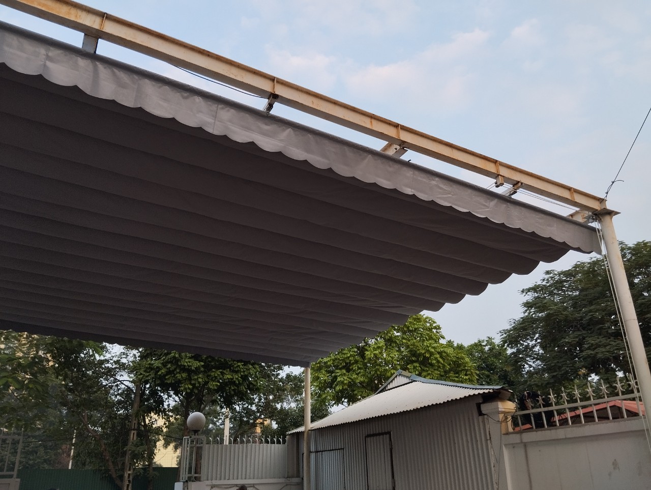 Báo Giá bạt mái che điều khiển từ xa bền đẹp nhất 2024