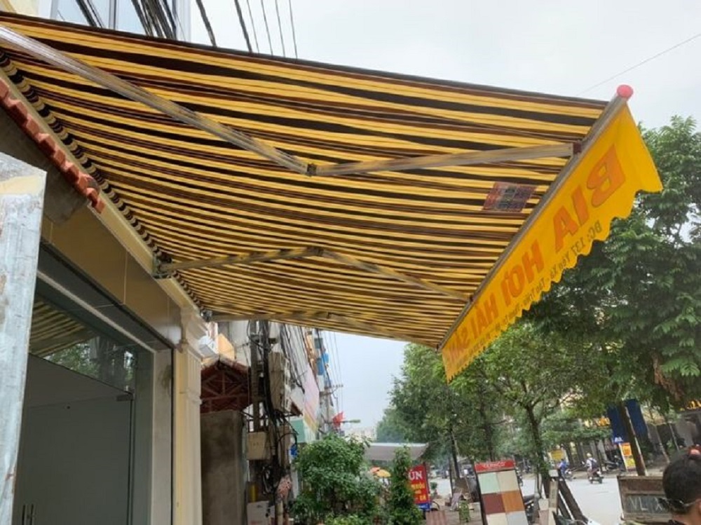 Báo giá mái hiên quay tay di động ngoài trời mới nhất