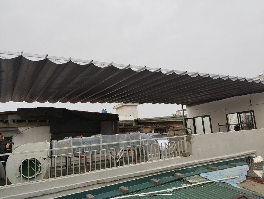 Địa chỉ thiết kế lắp đặt bạt che quán cafe giá rẻ nhất