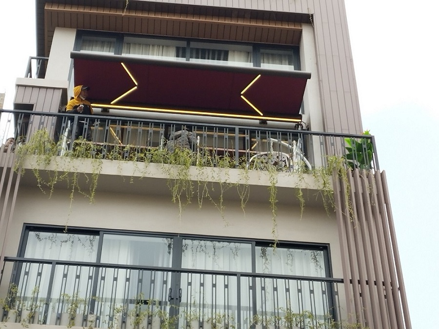 Địa chỉ thiết kế lắp đặt bạt che quán cafe giá rẻ nhất