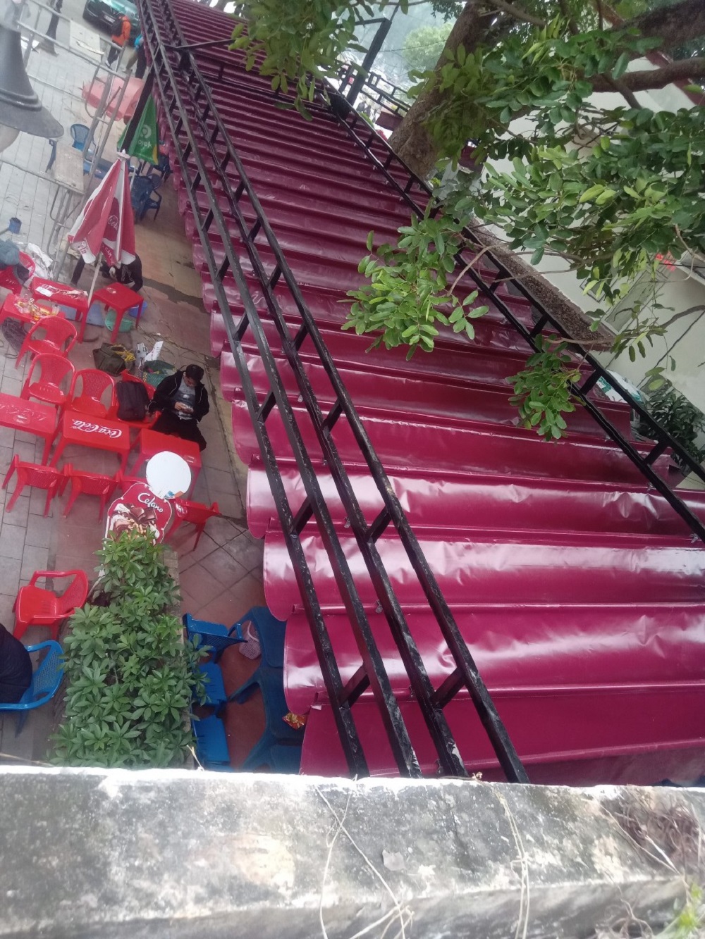 Đơn vị lắp đặt mái hiên giá rẻ Hà Nội chuyên nghiệp uy tín