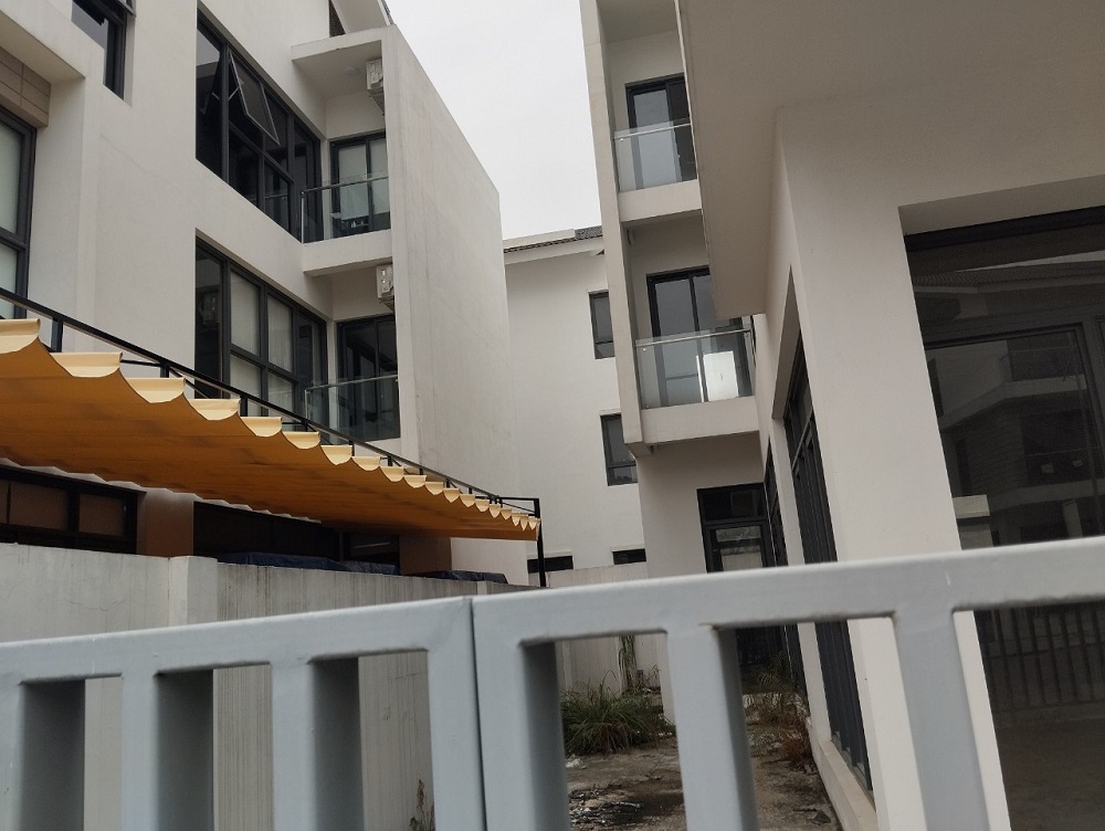 Mai hien được thiết kế thẩm mỹ tiện lợi sử dụng che nắng mưa